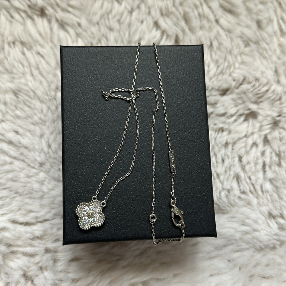 Clover πΈ sterling silver necklace New π - Picture 4 of 4